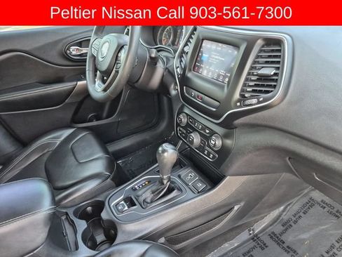 Used 2020 Jeep Cherokee Latitude Plus FWD image 12
