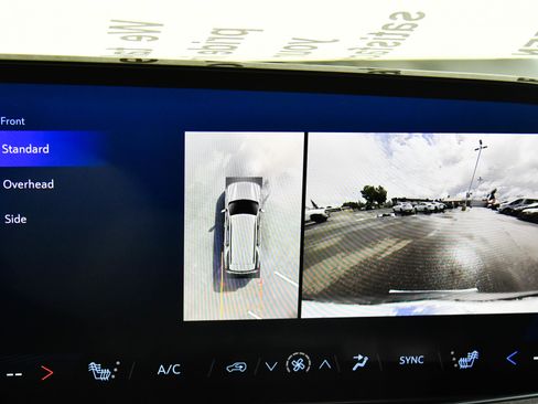 Used 2025 Chevrolet Tahoe LT image 23