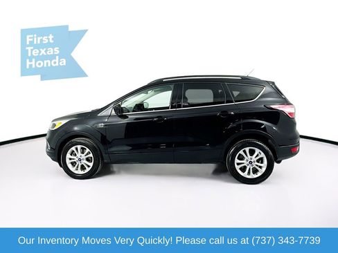 Used 2018 Ford Escape SE image 4