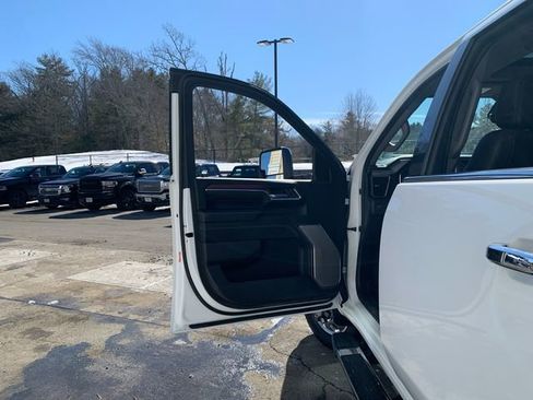 Used 2024 GMC Sierra 3500 Denali w/ Denali Reserve Package image 24