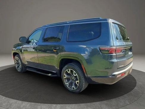Used 2023 Jeep Wagoneer Series III w/ Preferred Equipment Group AWD/4WD image 3