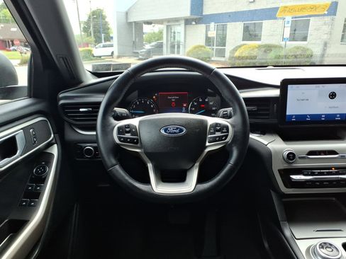 Certified 2023 Ford Explorer XLT AWD/4WD image 15