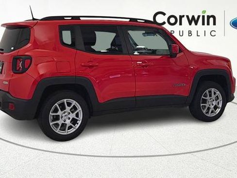 Used 2019 Jeep Renegade Latitude AWD/4WD image 8