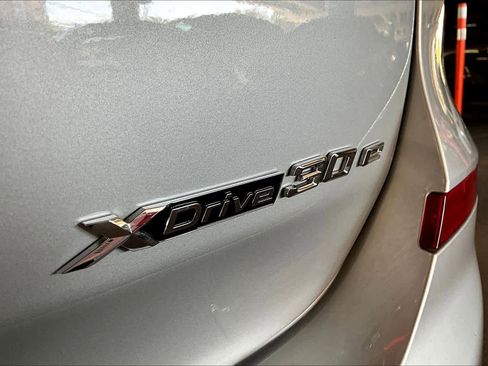 Used 2021 BMW X3 xDrive30e w/ Premium Package image 9