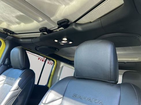 Used 2022 Jeep Wrangler Unlimited Sahara w/ LED Lighting Group image 26
