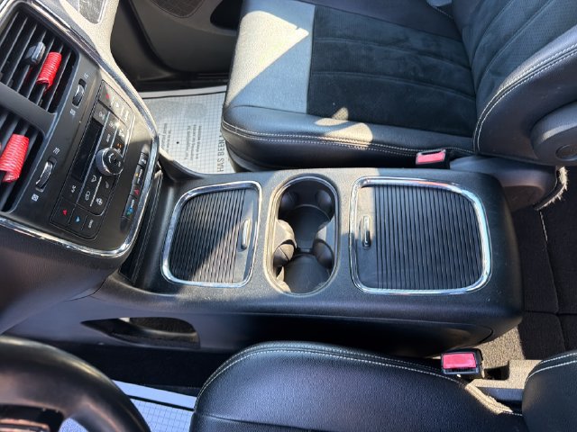 Used 2018 Dodge Grand Caravan SXT w/ Driver Convenience Group FWD image 26