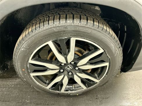 Used 2022 Honda Pilot Touring image 8