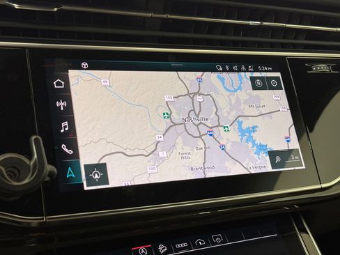 Used 2021 Audi Q8 Premium Plus w/ Premium Plus Package image 26