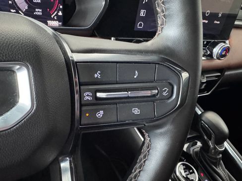 Certified 2024 GMC Canyon AT4 w/ AT4 Premium Package AWD/4WD image 17
