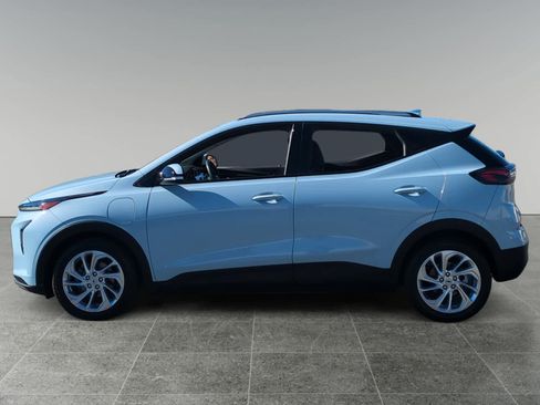 Used 2022 Chevrolet Bolt EUV LT image 2