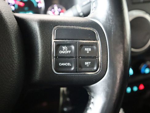 Used 2017 Jeep Wrangler Sahara w/ Connectivity Group image 21