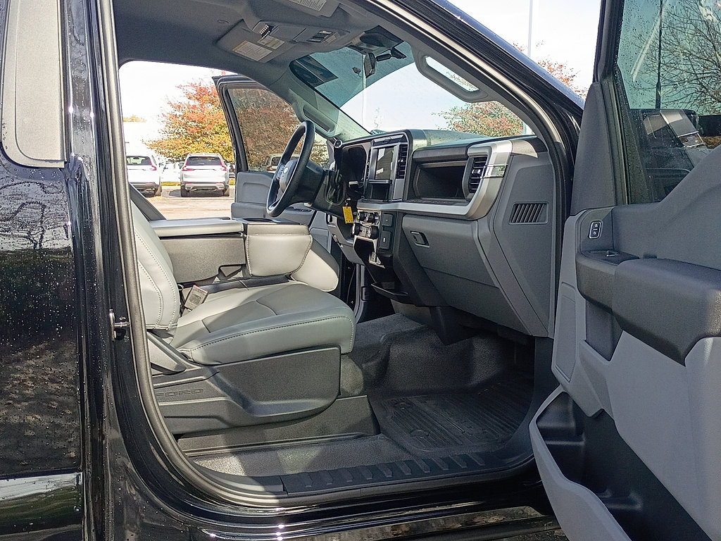 Used 2026 Ford F250 XL w/ XL Off-Road Package AWD/4WD image 14