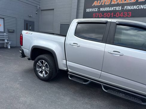 Used 2017 Chevrolet Colorado Z71 AWD/4WD image 9