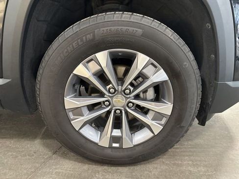 Used 2025 Chevrolet Equinox LT w/ Convenience Package II image 39