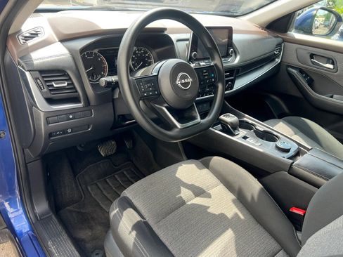 Used 2023 Nissan Rogue SV AWD/4WD image 18