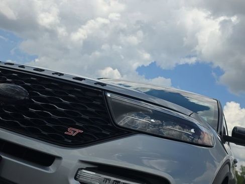 Used 2024 Ford Explorer ST w/ Equipment Group 401A image 9