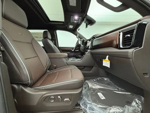 New 2025 GMC Sierra 2500 Denali w/ Denali Reserve Package image 38