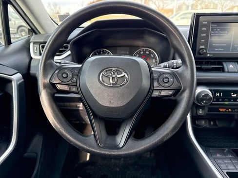 Used 2020 Toyota RAV4 XLE image 14