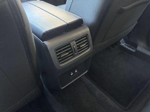 Used 2025 Nissan Rogue SV FWD image 20