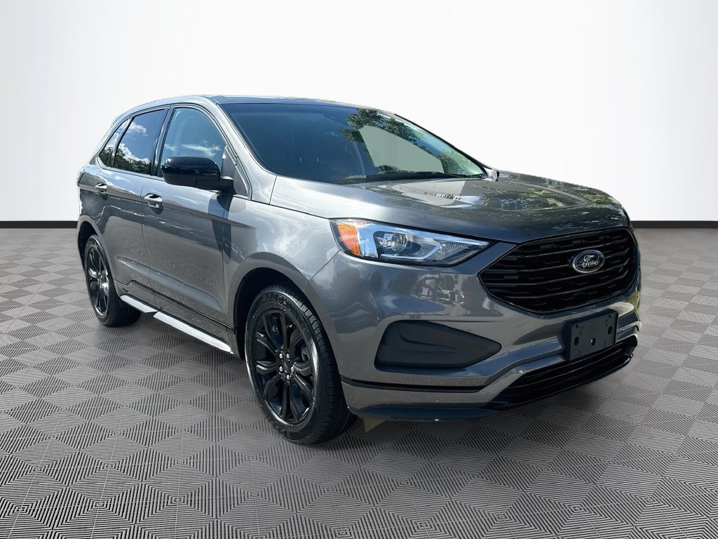 Used 2023 Ford Edge SE w/ Black Appearance Package AWD/4WD image 4