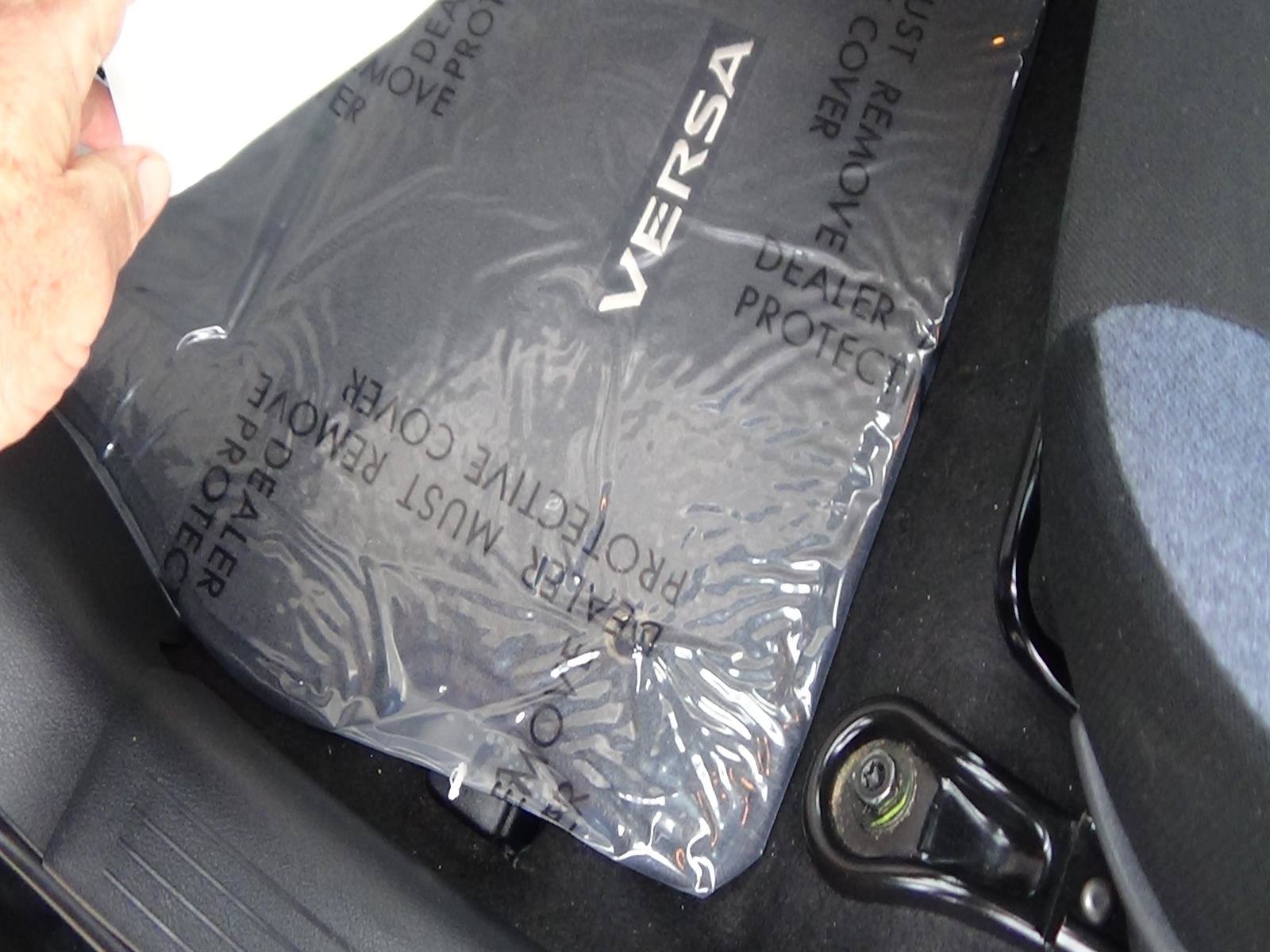 Used 2025 Nissan Versa SV FWD image 17