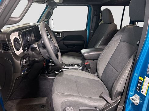Used 2024 Jeep Wrangler Unlimited AWD/4WD image 17
