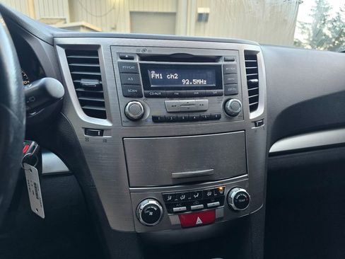 Used 2013 Subaru Outback 2.5i Premium image 6