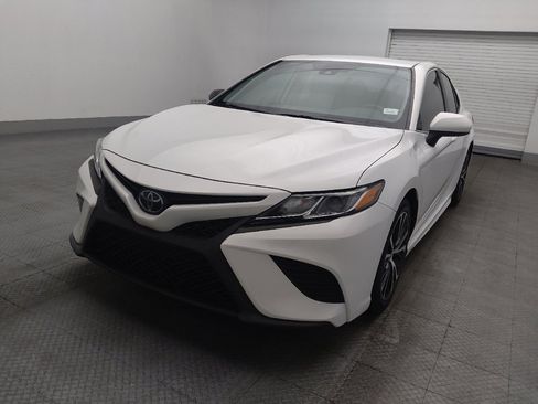 Used 2020 Toyota Camry SE image 15