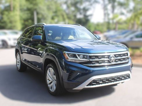 Used 2021 Volkswagen Atlas Cross Sport SE w/ Panoramic Sunroof Package AWD/4WD image 16
