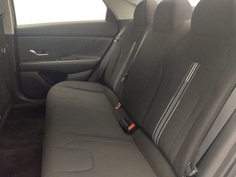Used 2023 Hyundai Elantra SEL w/ Convenience Package FWD image 18