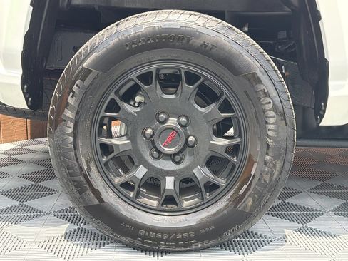 Used 2025 Toyota Tacoma SR5 RWD image 21