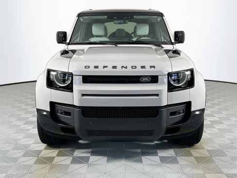 New 2026 Land Rover Defender 110 X-Dynamic SE image 2