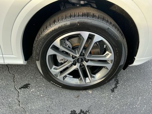 New 2025 Audi Q5 Premium image 25