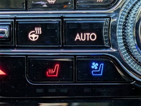 Used 2022 Lincoln Corsair FWD w/ Premium Package image 30