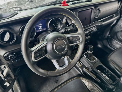 Used 2023 Jeep Wrangler Unlimited Sahara AWD/4WD image 12