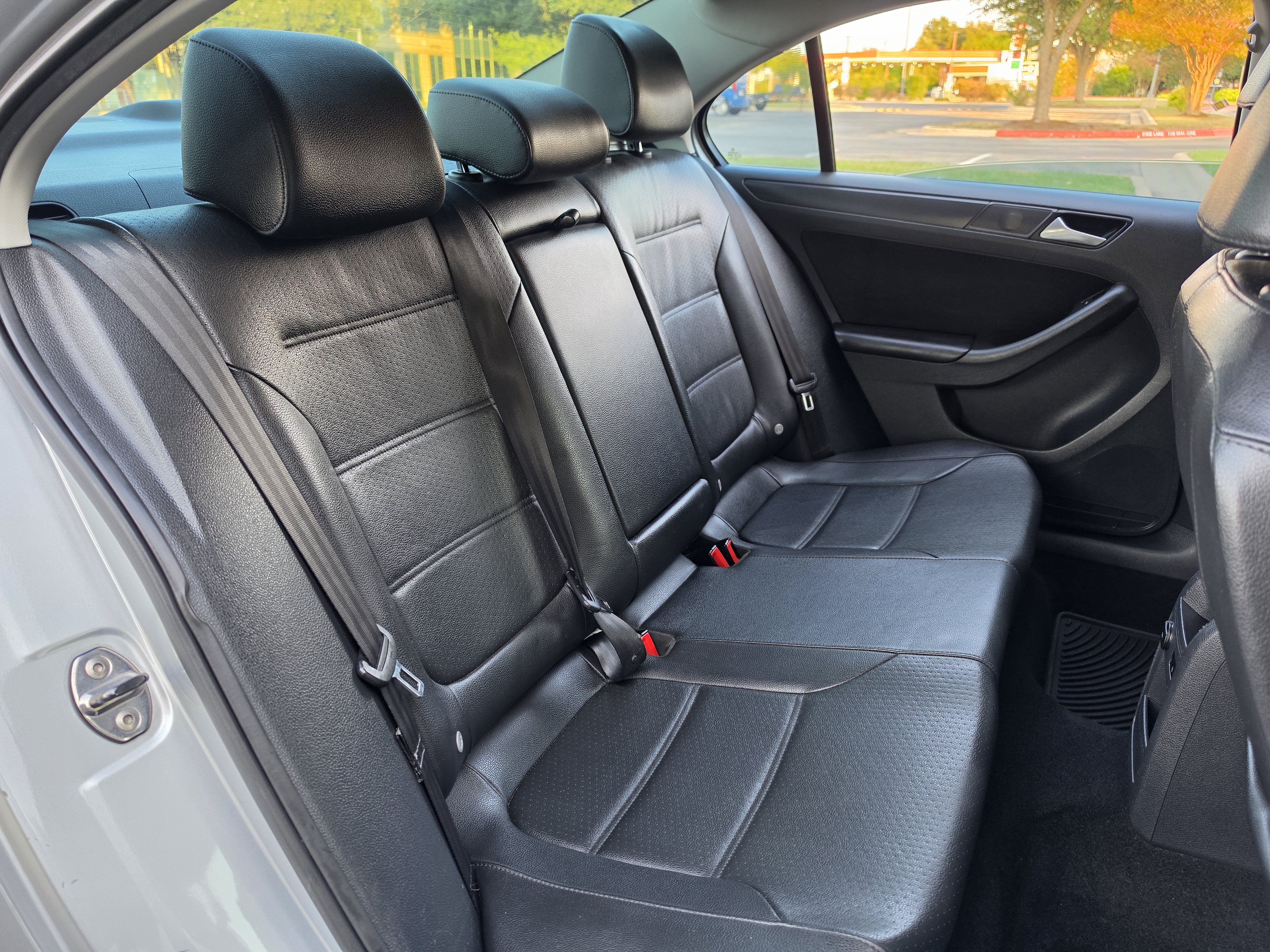 Used 2014 Volkswagen Jetta SE FWD image 18