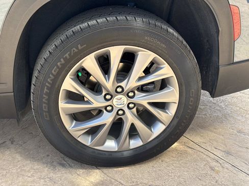 Used 2025 Buick Enclave Preferred FWD image 55