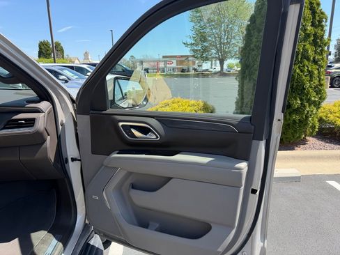 Used 2021 GMC Yukon SLT w/ SLT Luxury Plus Package AWD/4WD image 19