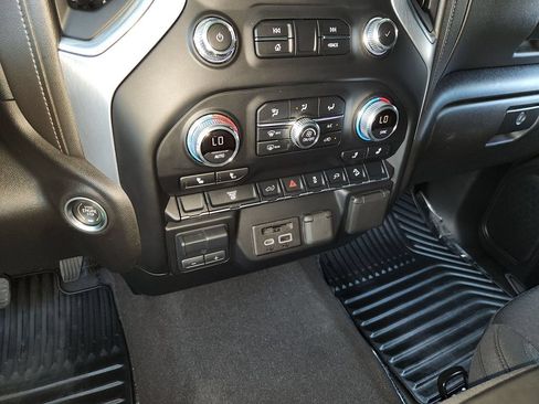 Used 2022 GMC Sierra 2500 SLE w/ SLE Convenience Package AWD/4WD image 21