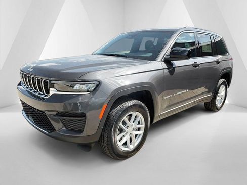 New 2026 Jeep Grand Cherokee Laredo AWD/4WD image 3