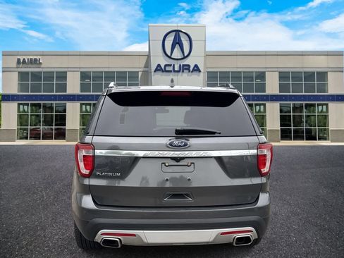 Used 2017 Ford Explorer Platinum AWD/4WD image 4