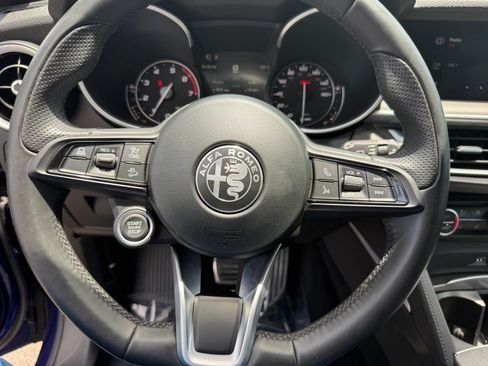 Used 2022 Alfa Romeo Stelvio Ti AWD/4WD image 21