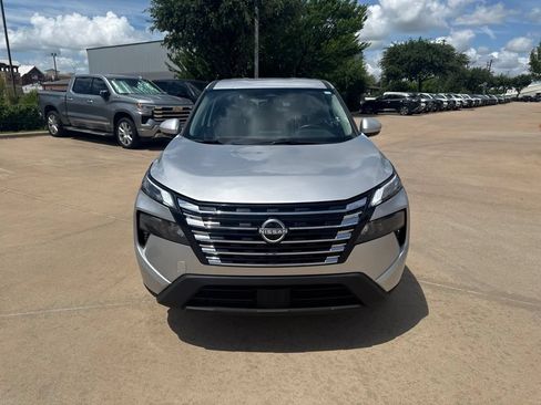 Certified 2025 Nissan Rogue SV AWD/4WD image 9