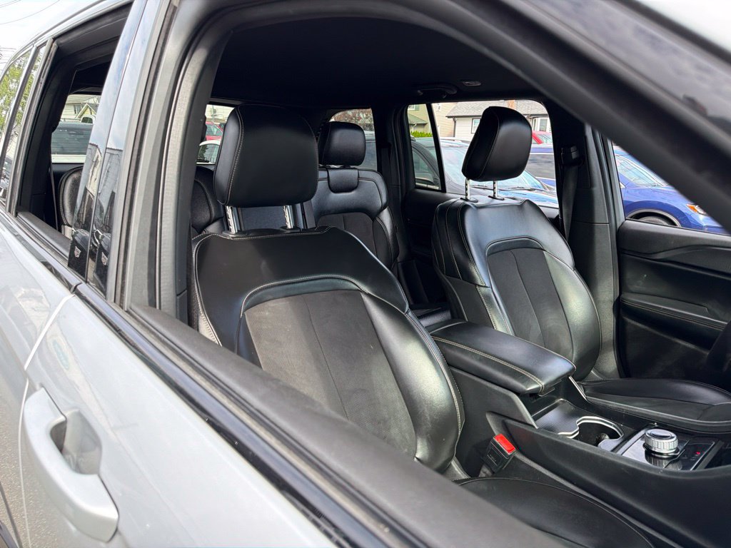 Used 2024 Jeep Grand Cherokee Altitude RWD image 10