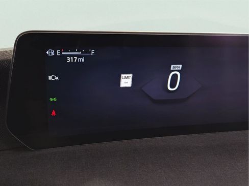 Used 2025 Ford Expedition Active image 38