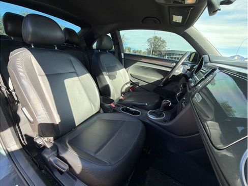 Used 2012 Volkswagen Beetle 2.5 FWD image 4