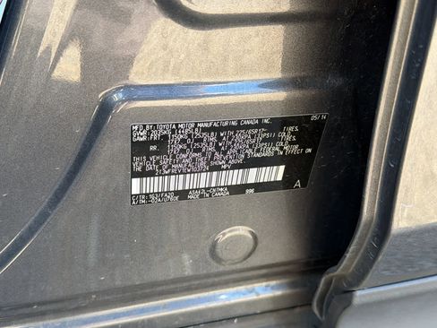 Used 2014 Toyota RAV4 XLE image 21