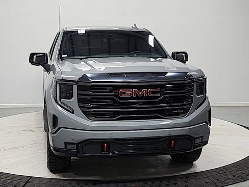Used 2024 GMC Sierra 1500 AT4 w/ Technology Package AWD/4WD image 2