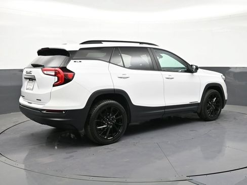 Used 2023 GMC Terrain SLE w/ Elevation Edition AWD/4WD image 5