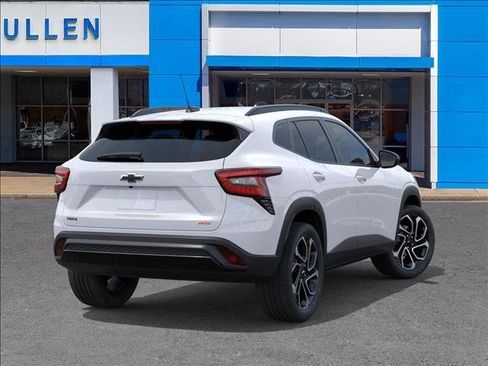 New 2026 Chevrolet Trax RS w/ Sunroof Package image 4